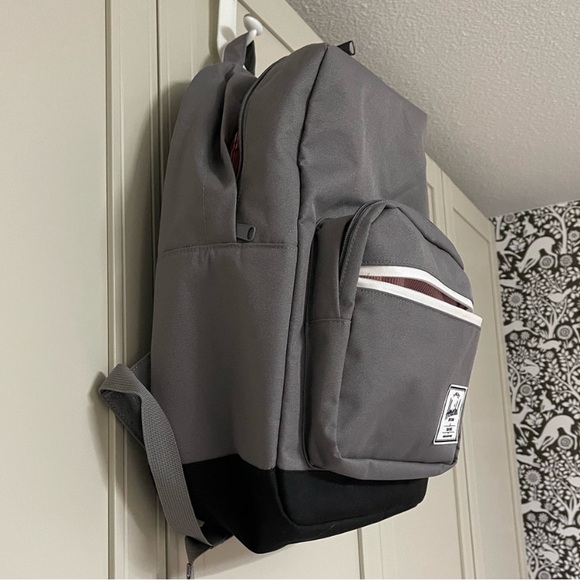 Herschel Supply Co. 22L Pop Quiz Grey/Black Backpack - Picture 9 of 13